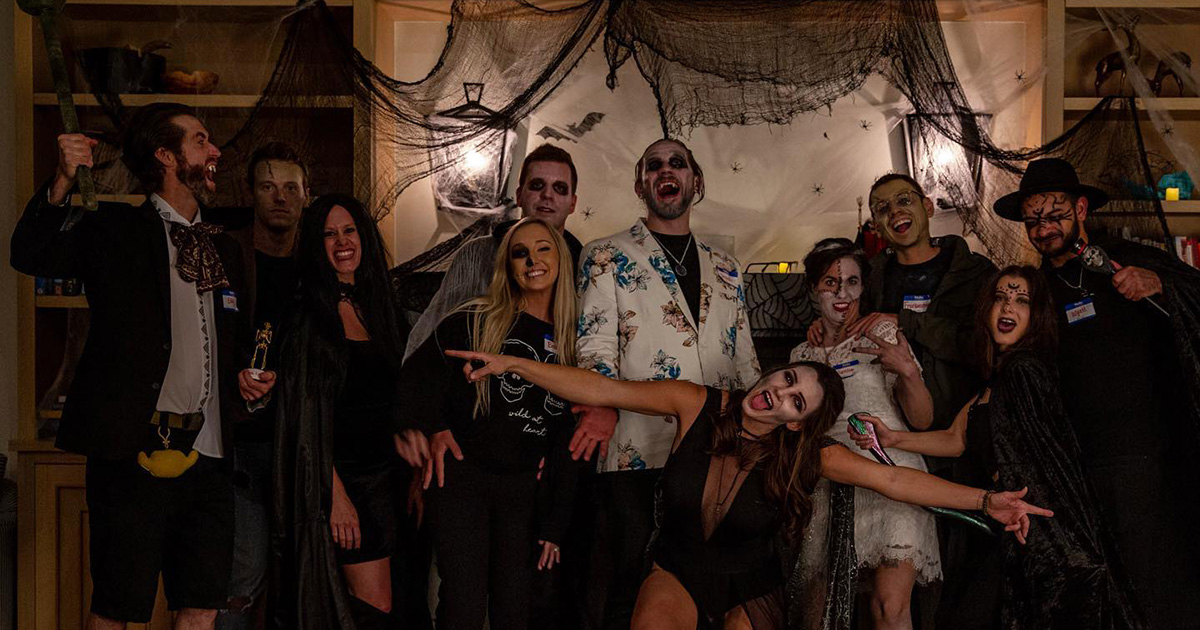 Host a Spooky Halloween Murder Mystery Party: Tips & Tricks